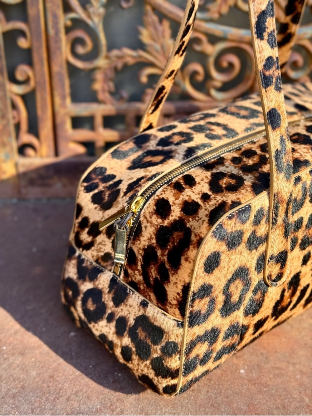 NWT Mansur Gavriel Helios Shoulder Bag leopard - Picture 3 of 9